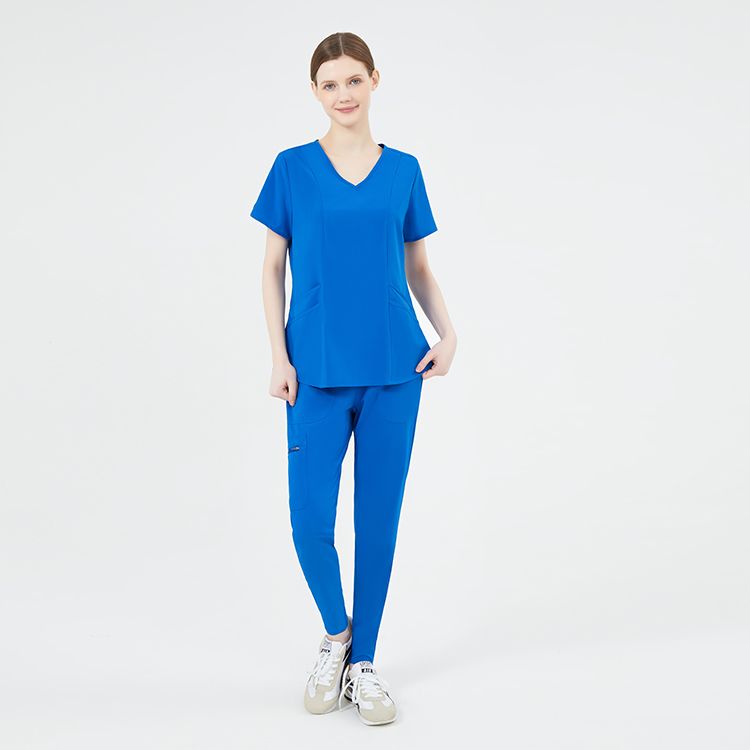 EVA Stylish Scrubs Set — voir 3